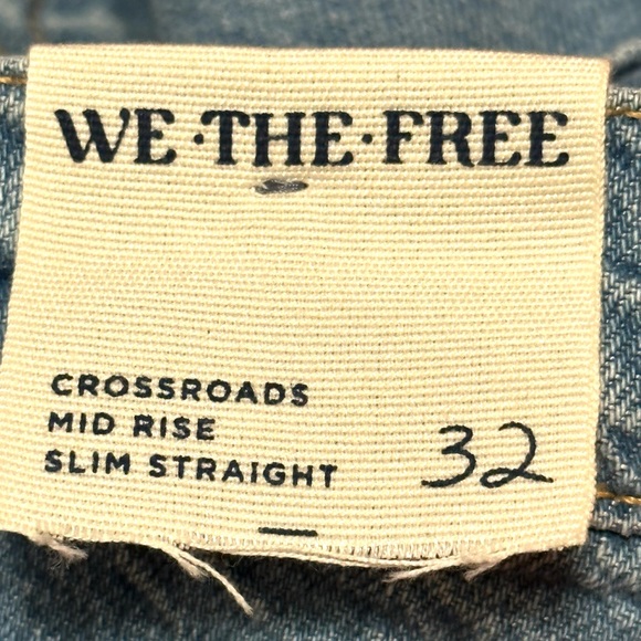 We The Free People Blue Denim Jeans Crossroads Mid Rise Slim Straight To Wire 32 - Picture 6 of 7